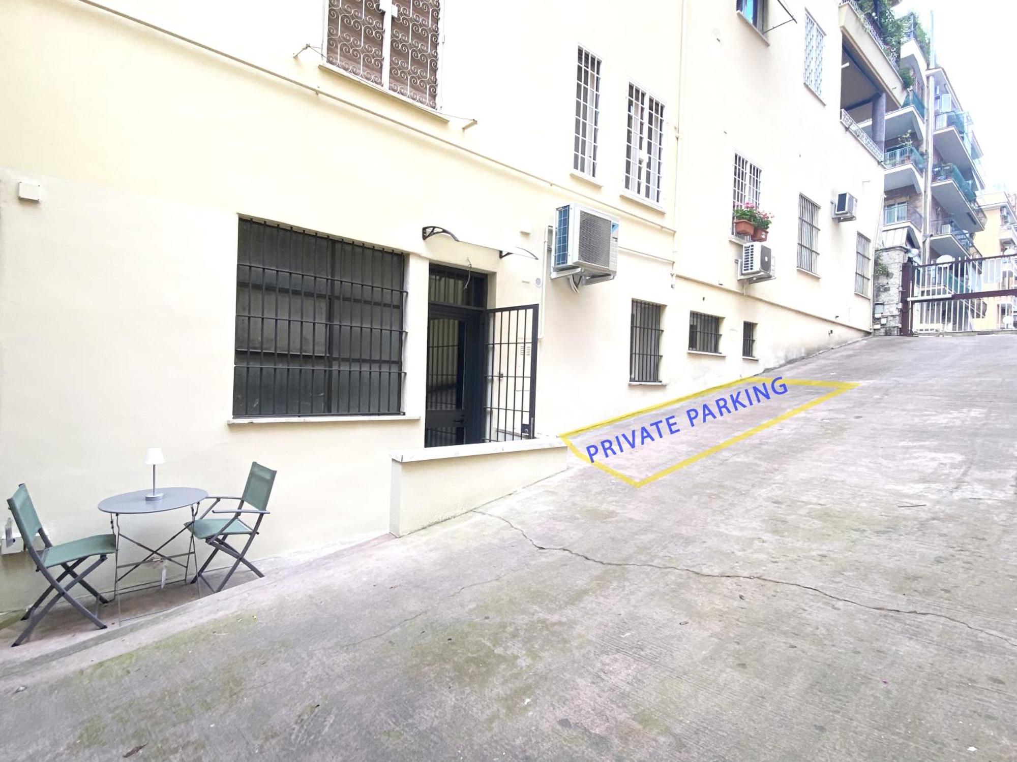 Lägenhet Iconic San Giovanni - House With Private Parking *